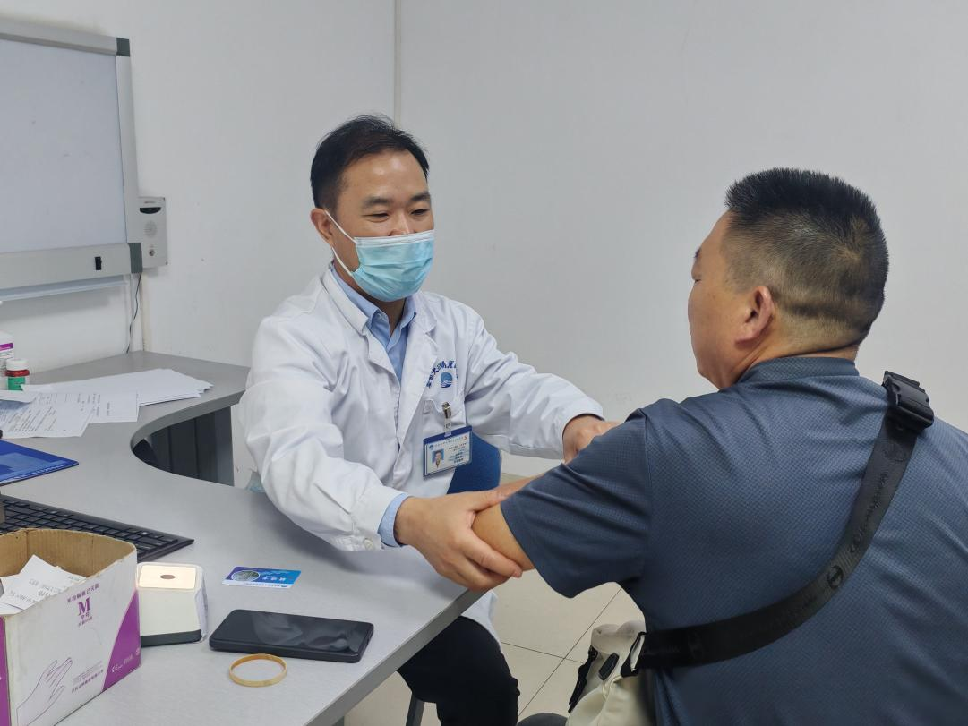 BD半岛入口安医大从属巢湖病院开启“七点半”事情形式便利患者救治(图1)